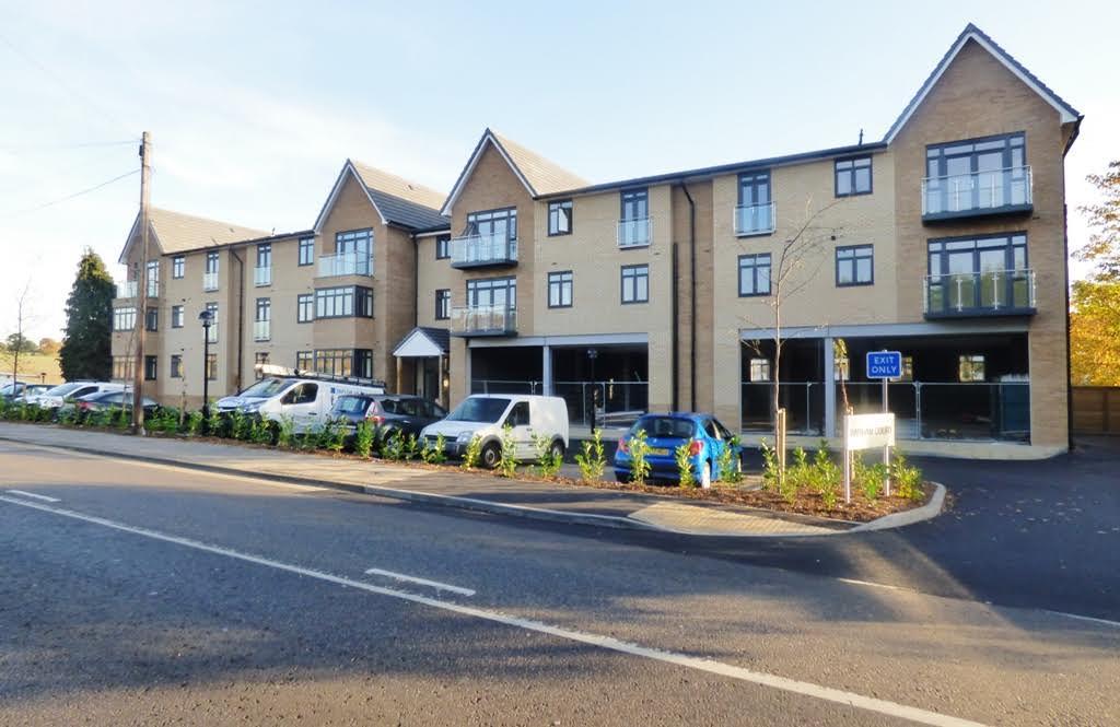 Station Road, Potters Bar